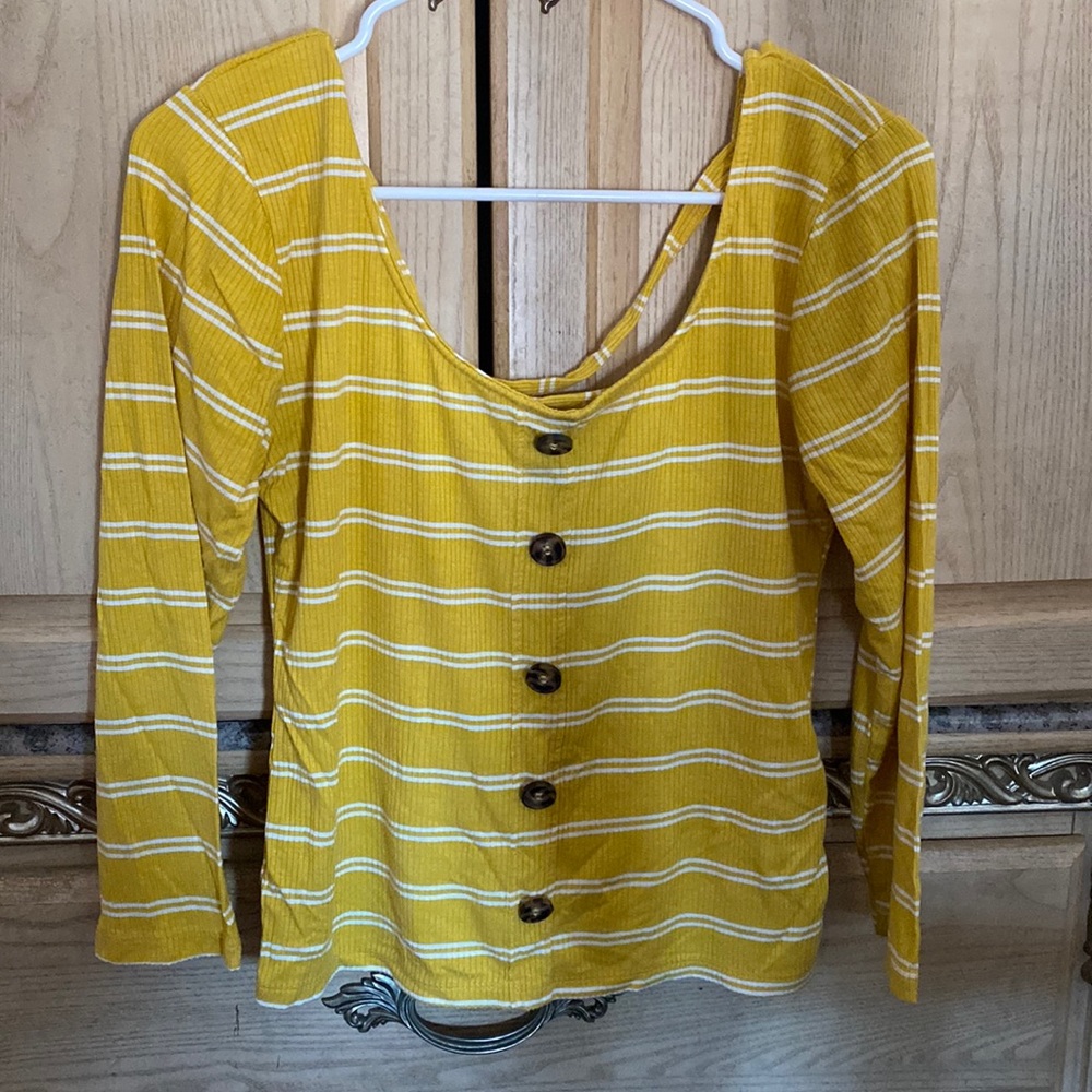 Deep U neck long sleeve top faux button up